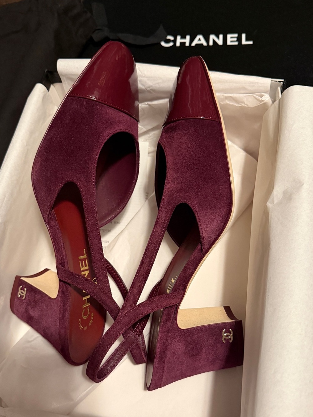 Authentic BNIB CHANEL Burgundy Suede & Patent Slingback Pumps 39